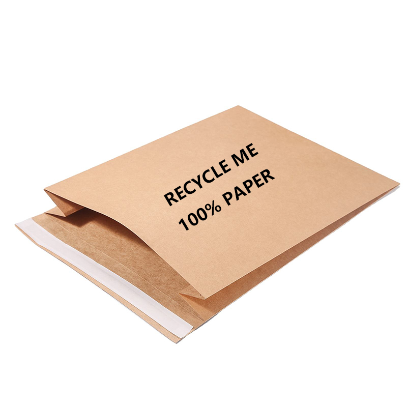 Zijvouwen van gerecyclede papieren postzakken
